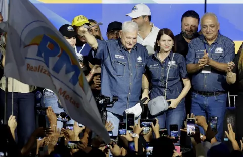 Ricardo Martinelli y Marta Linares, personalidades con la imagen más favorable