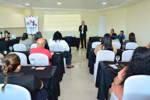 Zona Libre de Colón presenta programa de turismo de compras