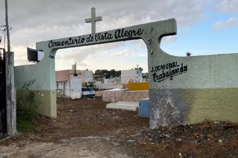 Cementerio municipal de Vista Alegre está abandonado
