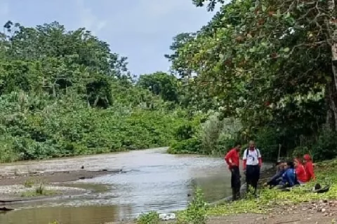 Buscan a pescador desaparecido en Villa Alondra, Colón