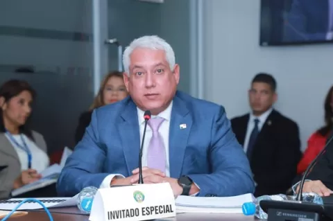 Silencio desde Presidencia por denuncia contra expresidentes