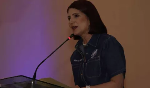 Candidatura de Marta Linares de Martinelli es legal y constitucional