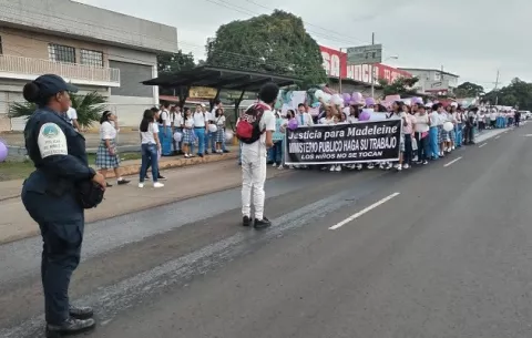 En calles de La Chorrera, exigen justicia para "Madeleine"