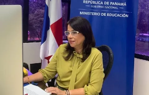 Ministra de Educación desconocía presunto abuso sexual 