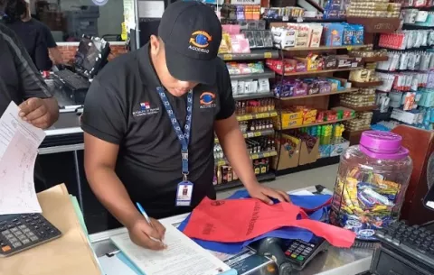 Bolsas reutilizables deben venderse a precio de costo