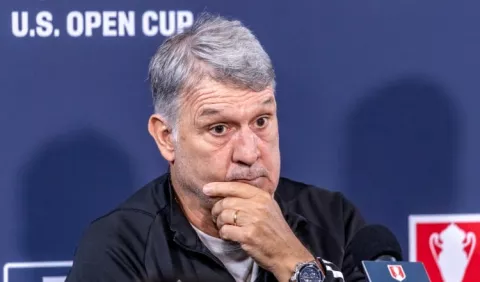 'Tata' Martino espera a Messi hasta el último momento 