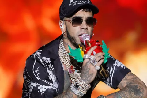 Anuel AA le prenderá fuego a Panamá