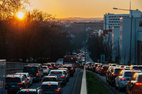 Ventas de autos aprietan el acelerador en primer semestre