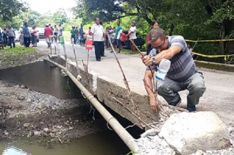 Impiden paso de camiones hacia canteras en Cabuya, Chame