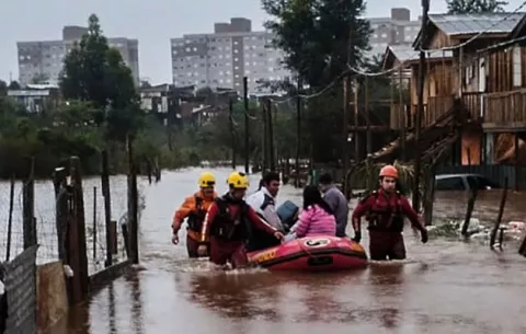 Ciclón azota el sur de Brasil y deja al menos cinco muertos