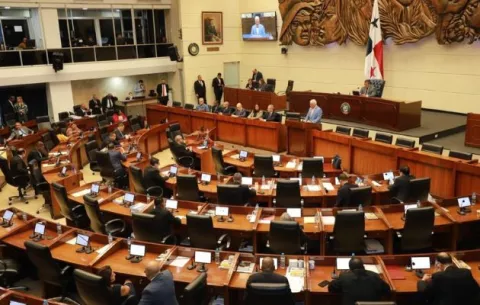 Presentan proyecto que adopta plan de desarrollo de Colón