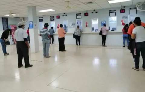 Lau: 'ningún paciente debe retirarse sin su cita de control'