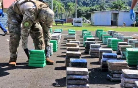 Senan incauta 500 kilos de droga y detiene a ecuatorianos