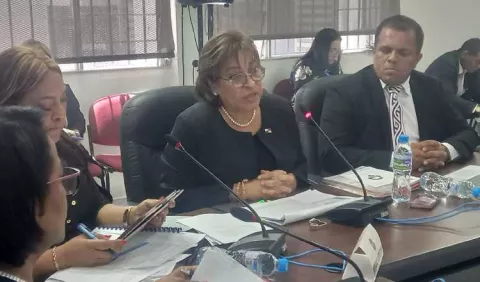 Un ministerio con más recursos, pero  la misma cantidad de funcionarios