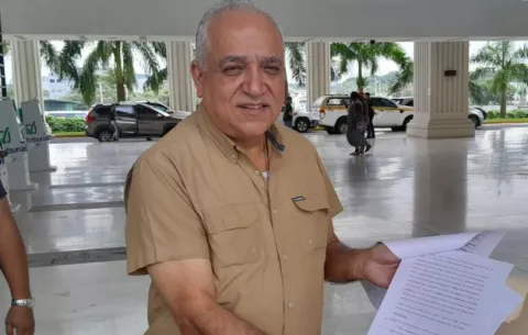 Denuncian a 'Foco' por campaña sucia contra Martinelli 