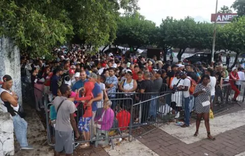 Más de 124,000 migrantes han llegado a la frontera de México
