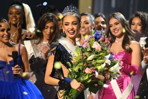 Miss Universo supuestamente tiene problemas económicos 
