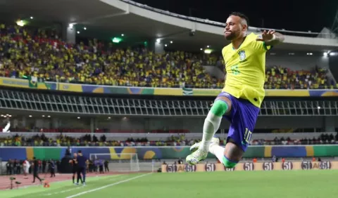 Neymar supera a Pelé en goles anotados para Brasil