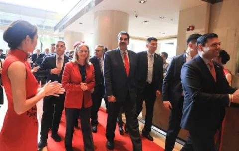 Venezuela califica de 'histórica'  visita de Maduro a China