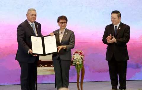 Panamá firma Tratado de Amistad y Cooperación  