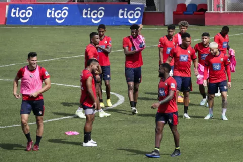 Panamá se toma con 'mucha seriedad' encuentro con Martinica