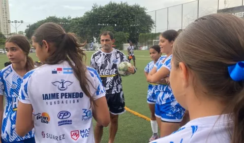 Víctor Suárez y su amor por la camiseta