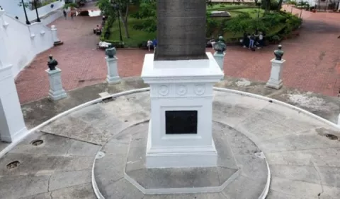Actividades: Centenario de la Plaza de Francia