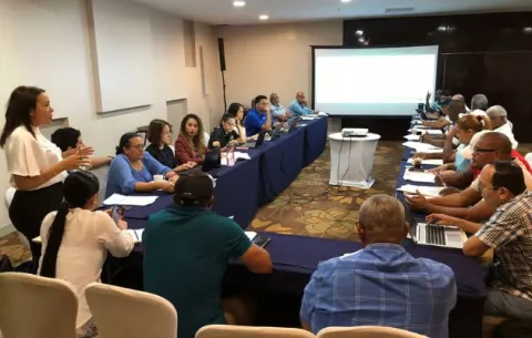 ARAP y sector pesquero revisan regulación de Ley de Pesca