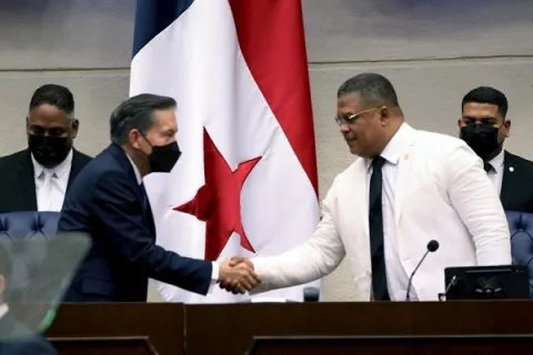 La encrucijada del Gobierno por pasar sus últimos proyectos