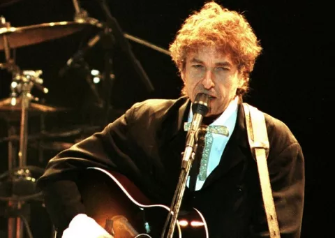Bob Dylan recupera en un álbum su gira por Japón en 1978