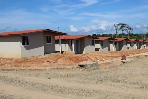 Casi listas viviendas para afectados por cambio climático 