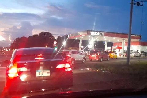 Por causa de los cierres se agota el combustible en Chiriquí