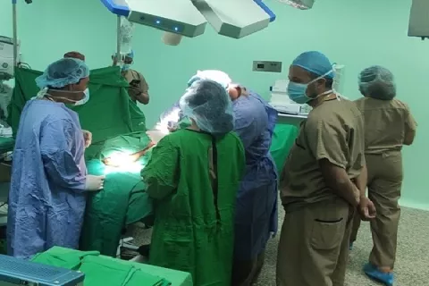 Realizan primera cirugía a paciente con Parkinson en Coclé