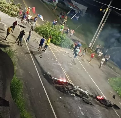 Noche de terror para transeúntes y conductores en Colón