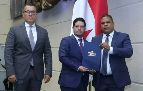 Proyecto de contrato minero vuelve a la Asamblea Nacional