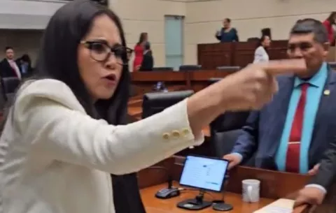 Diputados denuncian cierre abrupto de la sesión ordinaria 