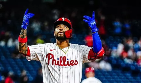 Edmundo Sosa y Christian Bethancourt a playoff en la MLB