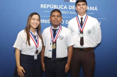 Ganadores del Primer Concurso de Comprensión Lectora