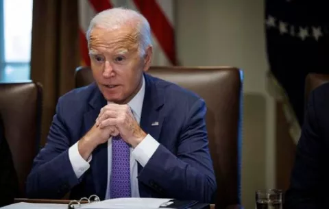 Biden confía en que Congreso siga apoyando ayuda a Ucrania 