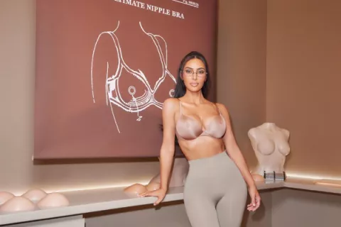 Kim Kardashian lanzó un sujetador con 'pezones falsos'