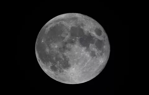 La Luna es 40 millones de años más vieja de lo pensado