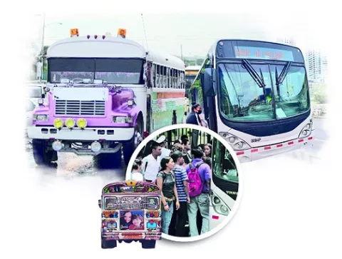 Usuarios sufren ante la falta de metrobuses