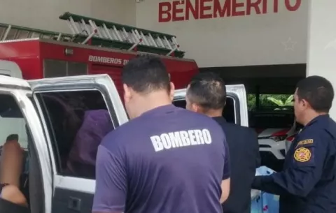 Mujer da a luz en una estación de bomberos en Los Santos