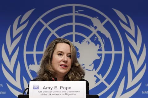 Directora de la OIM quiere rutas más seguras para migrantes