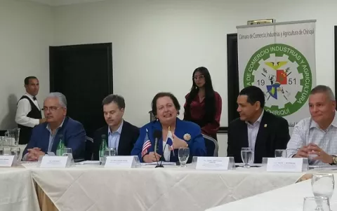Embajada de EE.UU. expresa apoyo a inversión en Puerto Barú