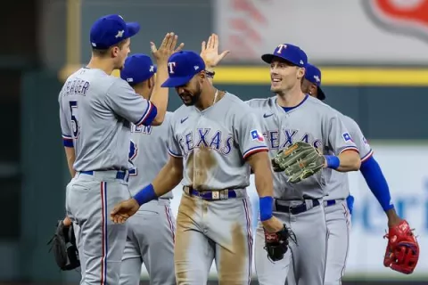 Rangers amplia ventaja contra Astros en la Liga America