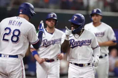 Texas avanza  en postemporada; Astros muy cerca 