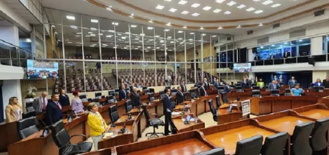 Magistrados y diputados enfrentados por nueva reforma