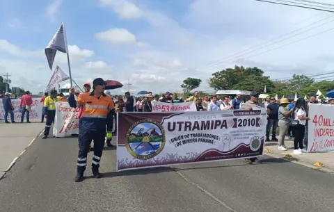 Utramipa sale a las calles a favor del contrato Minero