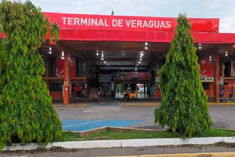 Terminal de Santiago suspenden el servicio hasta el mediodía